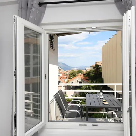 Seawalls 2 Dubrovnik Daire